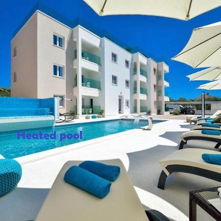 Luxury Apartment Arta-2 With Heated Pool And Jacuzzi Бибинє Екстер'єр фото