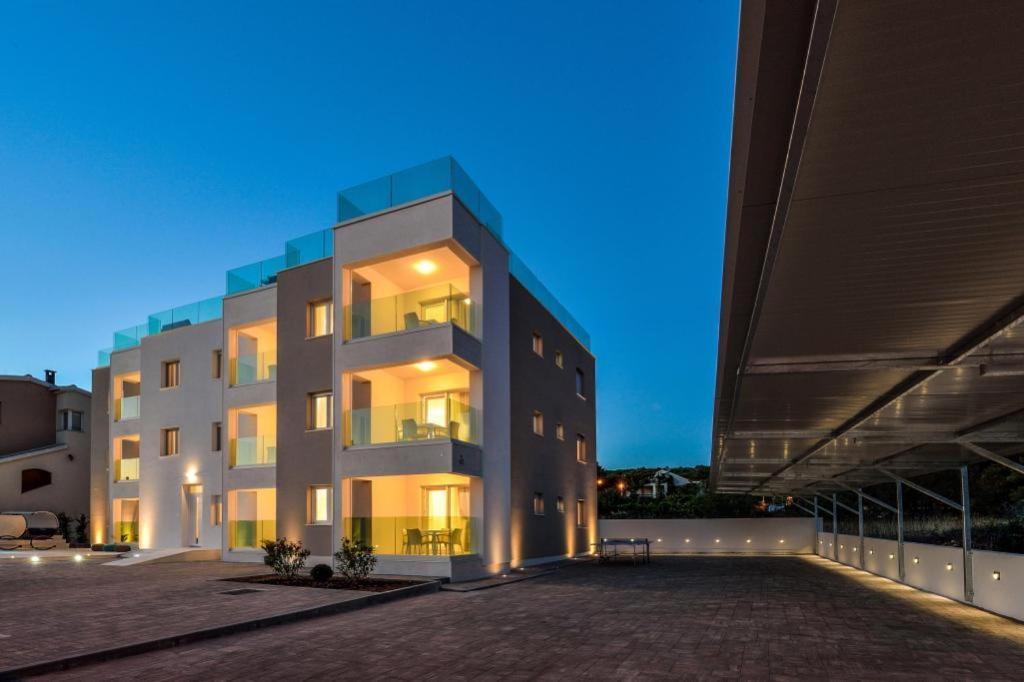 Luxury Apartment Arta-2 With Heated Pool And Jacuzzi Бибинє Екстер'єр фото