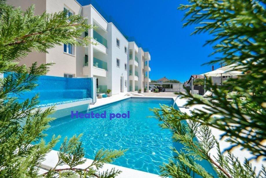 Luxury Apartment Arta-2 With Heated Pool And Jacuzzi Бибинє Екстер'єр фото